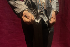 Gustav-V-i-skrynklig-kostym